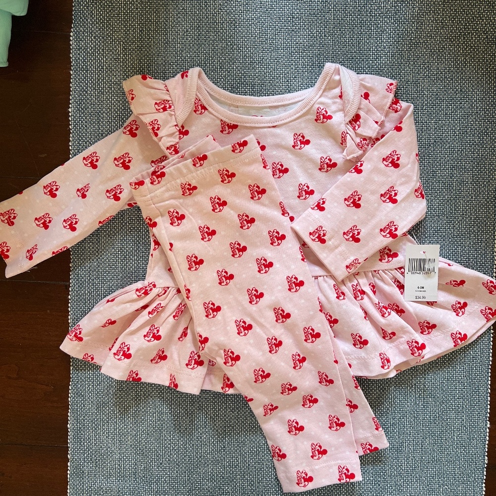 Disney outfit set new with tags